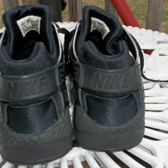 Nike Air Huarache Shoes Size 7Y Worn 4 times Great Clean Like New Condition - Picture 3 of 10